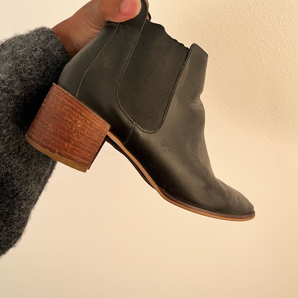 Everlane leather boot with stacked heel